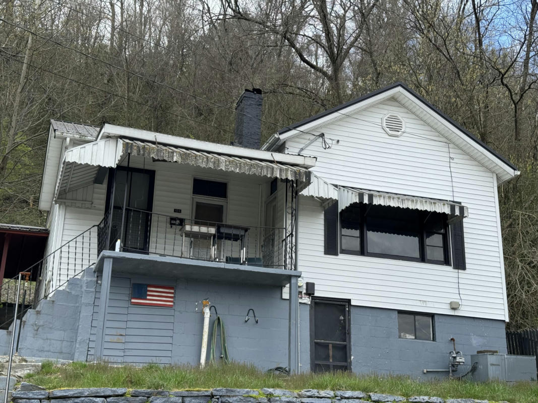 104 E 6TH ST, MAYSVILLE, KY 41056, photo 1 of 9
